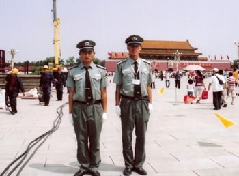  派驻北京天安广场九游会官网入口正在执勤